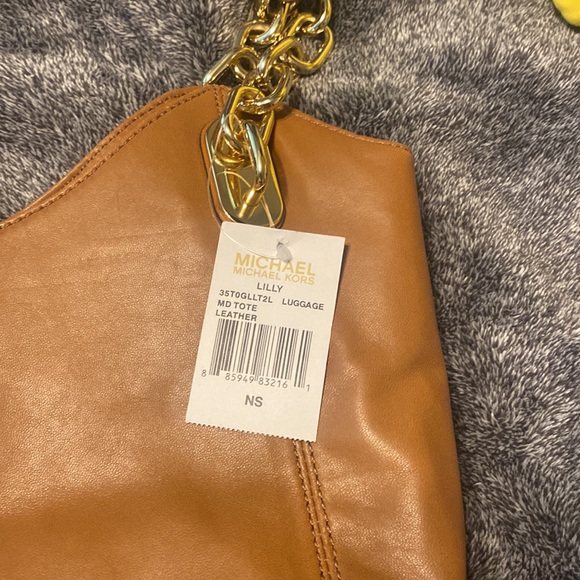 Super soft leather Michael kors bag - Picture 5 of 11
